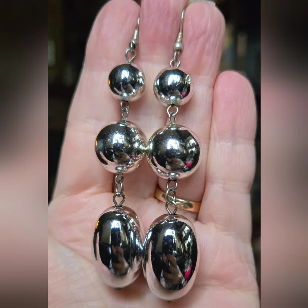 Silver mirror balloon costume vintage earrings - Picture 6 of 6